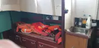 قارب طيار للبيع