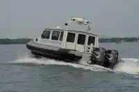 زورق دورية للبيع