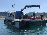قوارب العمل للبيع