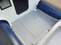 قارب مطاطي صلب للبيع
