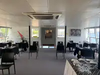 سفينة سياحية للبيع