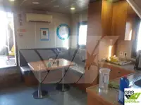 قوارب العمل للبيع