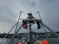 قارب نجاة للبيع