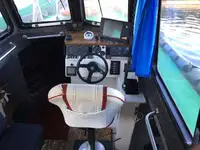 قارب طيار للبيع
