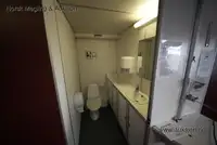 قارب مزدوج الهيكل للبيع