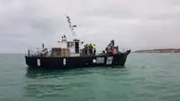 زوارق العمل للبيع
