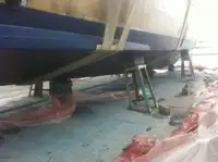 قارب طاقم للبيع