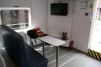 قارب مزدوج الهيكل للبيع