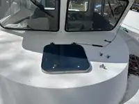 قوارب العمل للبيع