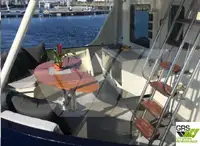 قوارب العمل للبيع