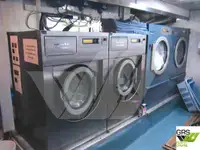 سفينة سياحية للبيع
