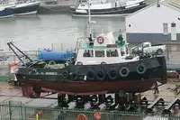 زورق السحب للبيع
