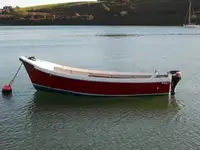 زوارق العمل للبيع