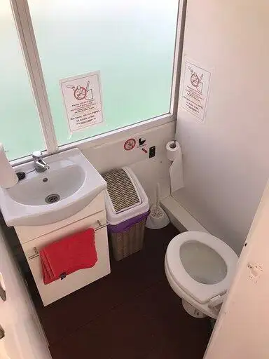 سفينة سياحية للبيع