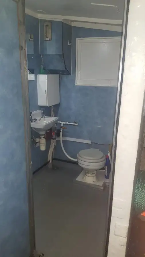 سفينة نقل بضائع بالمركبات (Ro-Ro) للبيع