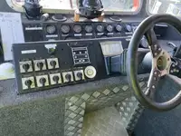 قارب طاقم للبيع