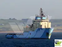 سفينة إمداد للبيع