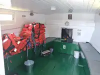 قوارب العمل للبيع