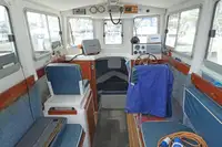 قوارب العمل للبيع
