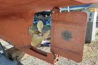 قوارب العمل للبيع