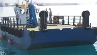 قوارب العمل للبيع