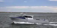 قوارب العمل للبيع
