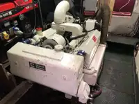 قارب طيار للبيع