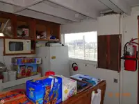 قاطعة للبيع