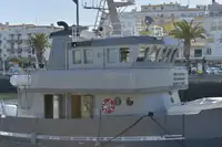 سفينة سحب للبيع