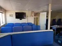 زورق دورية للبيع