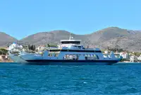 سفينة العبارة للبيع