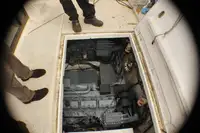 قارب طاقم للبيع