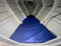 قارب مزدوج الهيكل للبيع