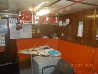 قارب طاقم للبيع