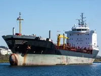 ناقلة نفط / مواد كيميائية للبيع