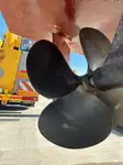 قارب طيار للبيع