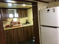 قوارب العمل للبيع