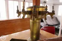 سفينة عبّارة للبيع
