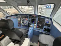 قارب طيار للبيع