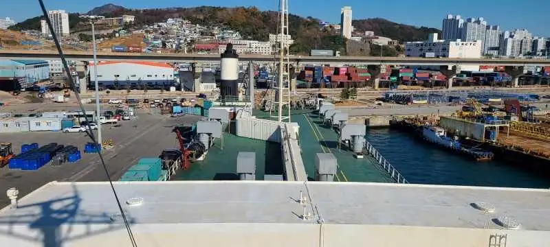 سفينة نقل بضائع بالمركبات (Ro-Ro) للبيع