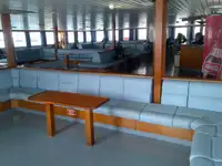 سفينة العبارة للبيع