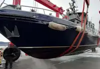 قوارب العمل للبيع