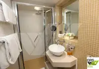 سفينة سياحية للبيع