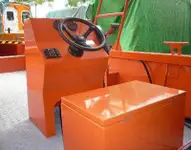 قوارب العمل للبيع
