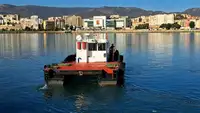 قوارب العمل للبيع