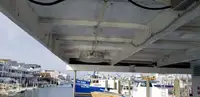 قارب مزدوج الهيكل للبيع