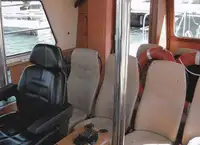 قارب طيار للبيع