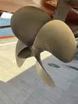 قارب طيار للبيع