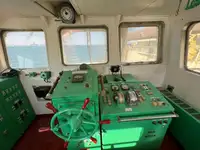 قوارب العمل للبيع