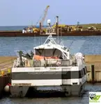 قارب طاقم للبيع